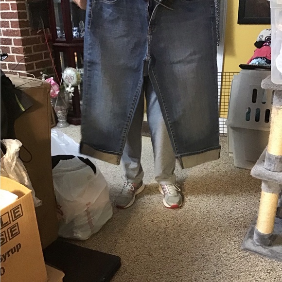 LEVI 5 pocket CAPRI jeans, Sz 10, blue, Peddle Pushers, ..includes belt, NWOT - Picture 8 of 8